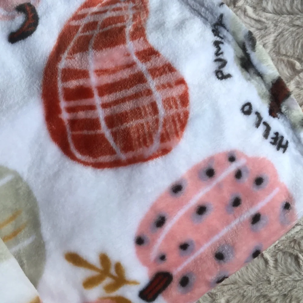 Envogue painted pumpkin gourd print throw blanket
